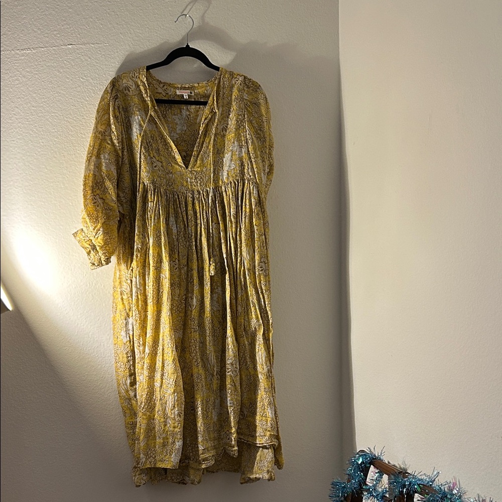 Sundry Yellow Patterned Midi Dress